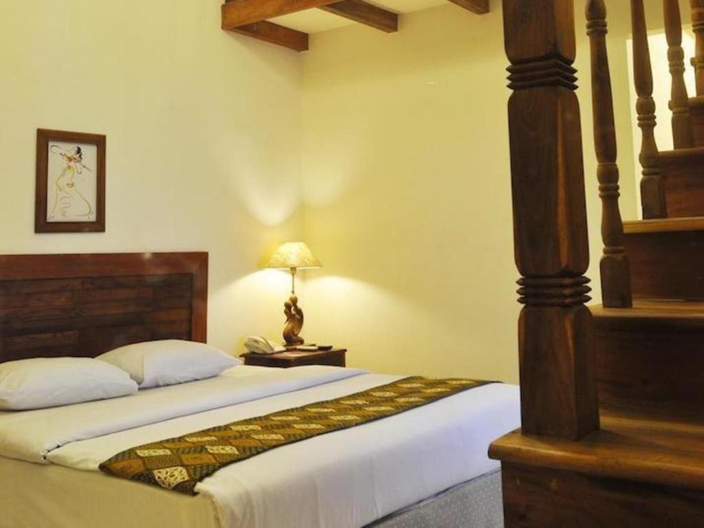 Bukit Daun Hotel And Resort 谏义里 外观 照片